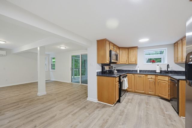15 Yale Rd, Hopkinton, MA 01748