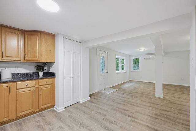 15 Yale Rd, Hopkinton, MA 01748