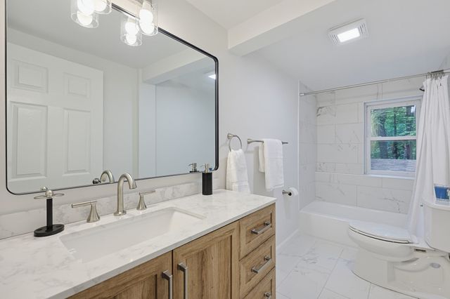 15 Yale Rd, Hopkinton, MA 01748