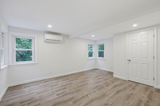 15 Yale Rd, Hopkinton, MA 01748