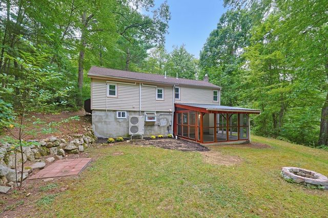 15 Yale Rd, Hopkinton, MA 01748