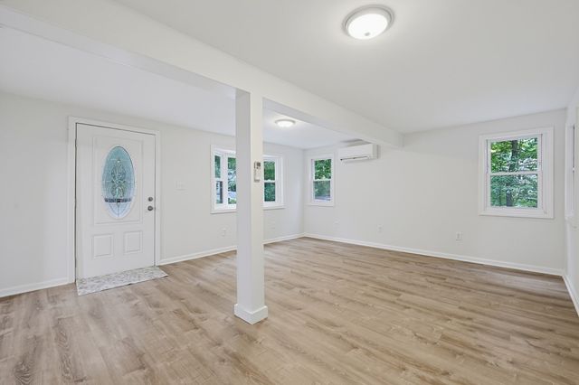15 Yale Rd, Hopkinton, MA 01748