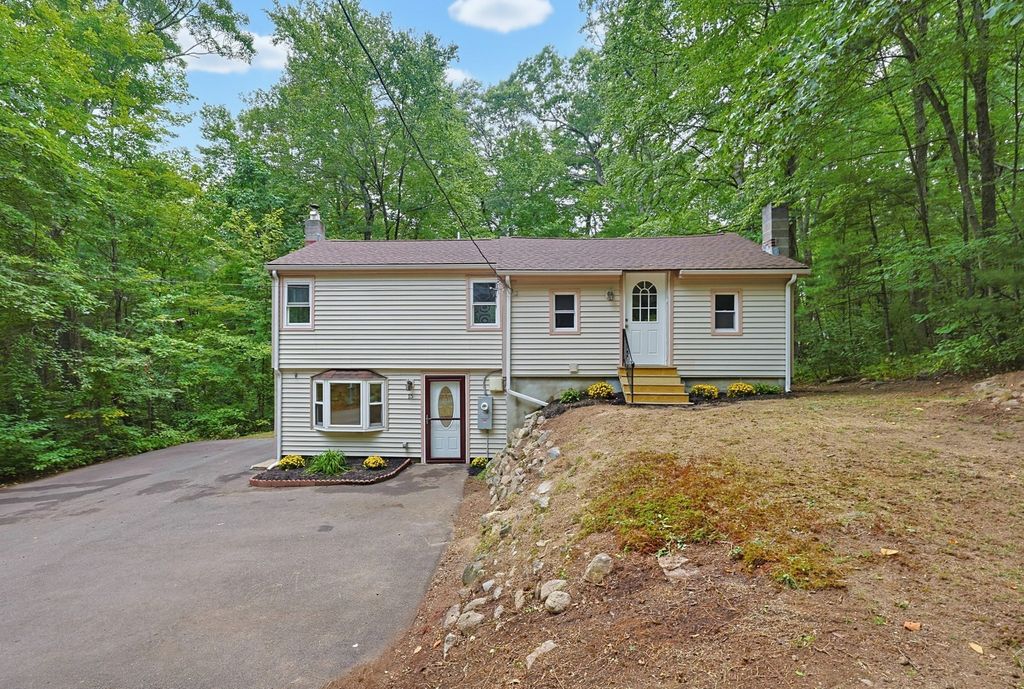 15 Yale Rd, Hopkinton, MA 01748