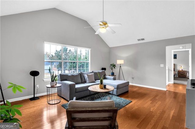 2180 Hidden Creek Dr, Decatur, GA 30035