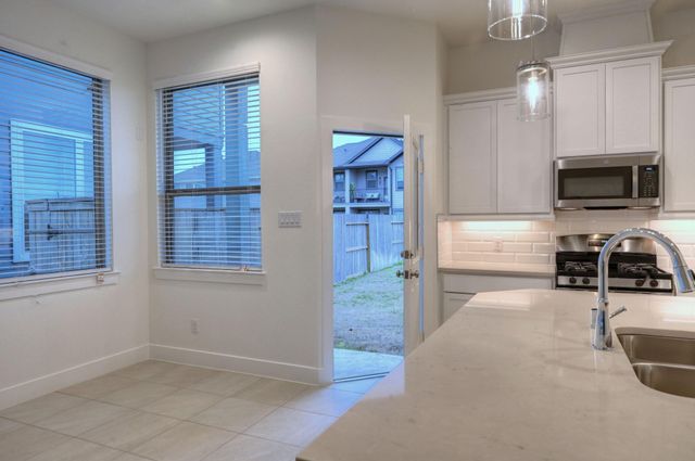 1535 Crystal Stream Drive, Missouri City, TX 77459