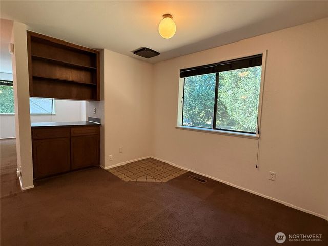 13921 217th Avenue SE, Issaquah, WA 98027