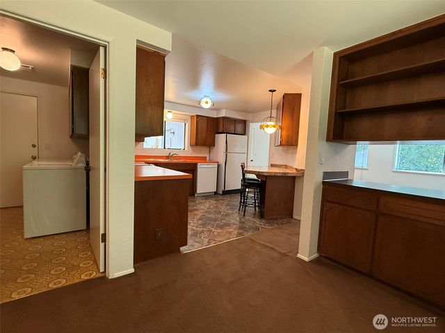 13921 217th Avenue SE, Issaquah, WA 98027