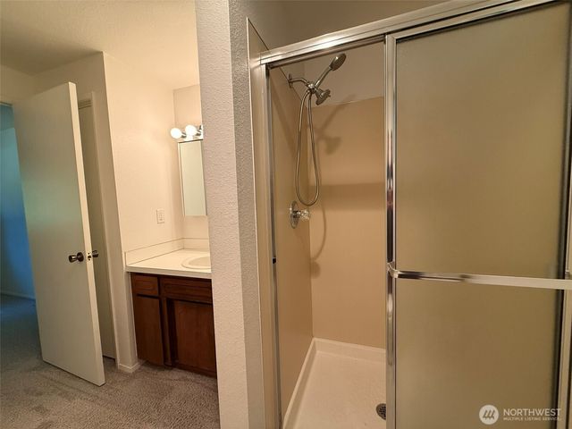 13921 217th Avenue SE, Issaquah, WA 98027