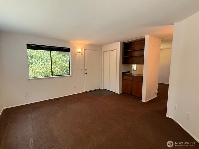13921 217th Avenue SE, Issaquah, WA 98027