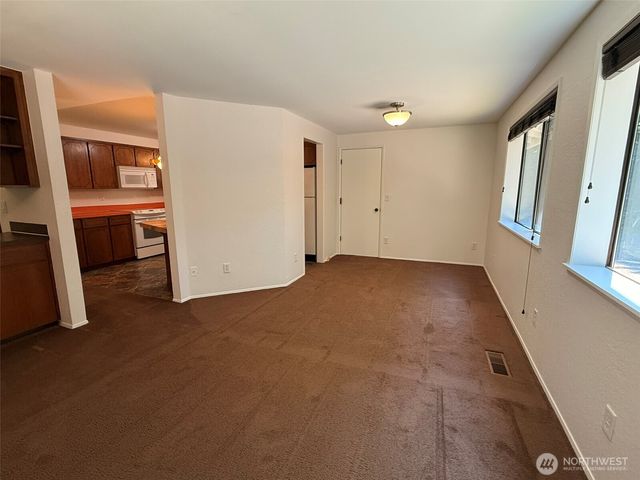 13921 217th Avenue SE, Issaquah, WA 98027