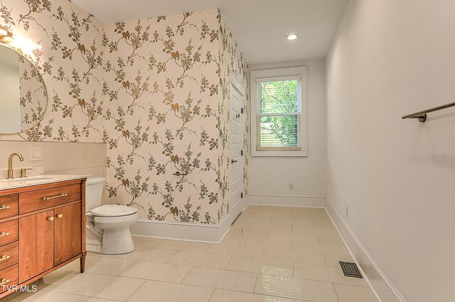 705 Alabama Street, Bristol, TN 37620