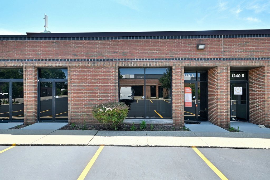 1240 REMINGTON Boulevard A, Schaumburg, IL 60173