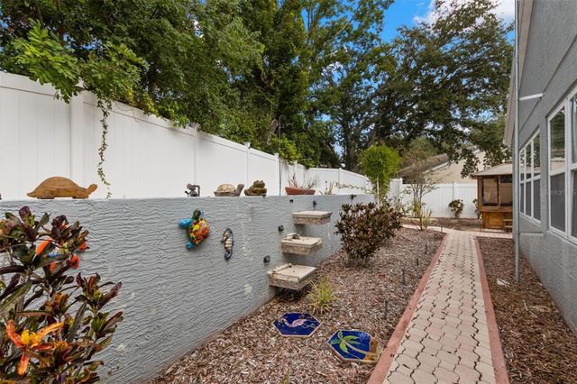 1700 HUNTER LANE, Tarpon Springs, FL 34689