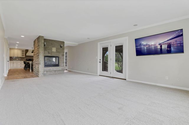 1877 Hardin Lane, Powell, OH 43065