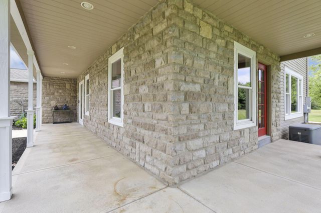 1877 Hardin Lane, Powell, OH 43065