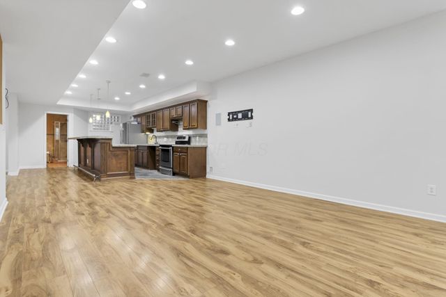 1877 Hardin Lane, Powell, OH 43065