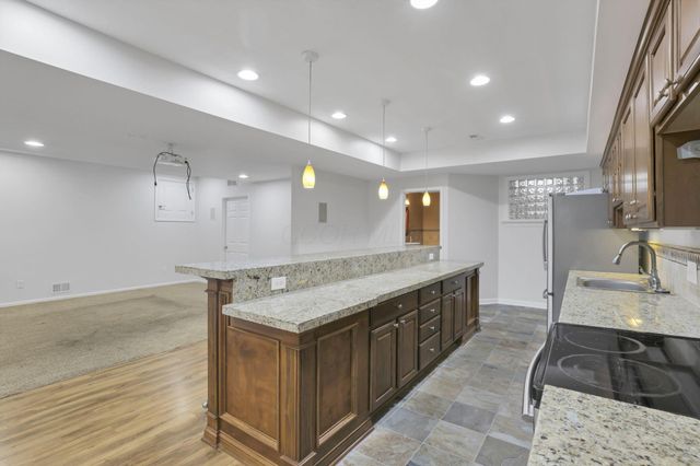1877 Hardin Lane, Powell, OH 43065