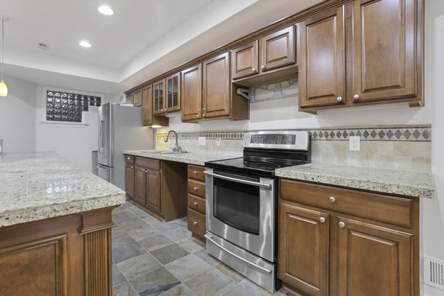 1877 Hardin Lane, Powell, OH 43065