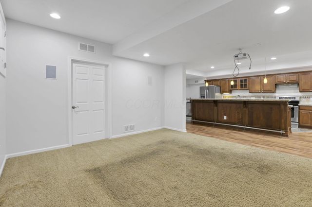 1877 Hardin Lane, Powell, OH 43065