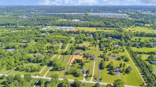 1877 Hardin Lane, Powell, OH 43065