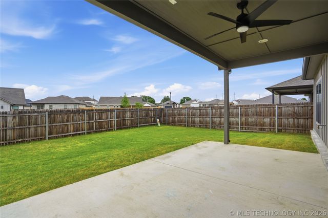 2078 E 130th Street S, Jenks, OK 74008