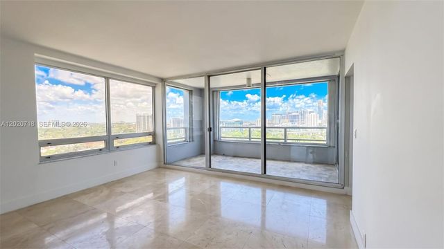 1541 Brickell Ave A1801, Miami, FL 33129