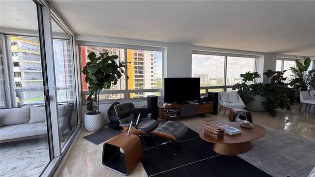 1541 Brickell Ave A1801, Miami, FL 33129