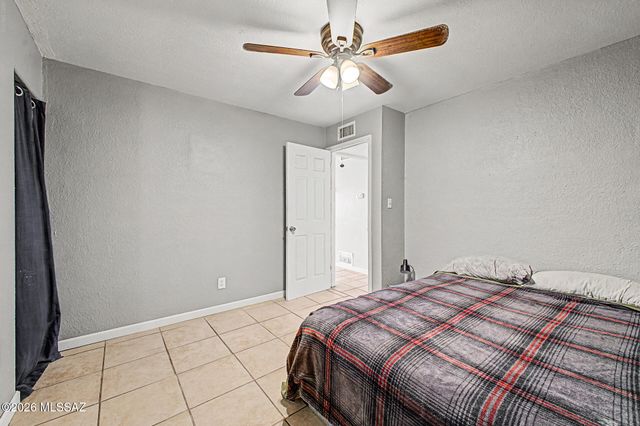 725 E McMillan Drive, Tucson, AZ 85719