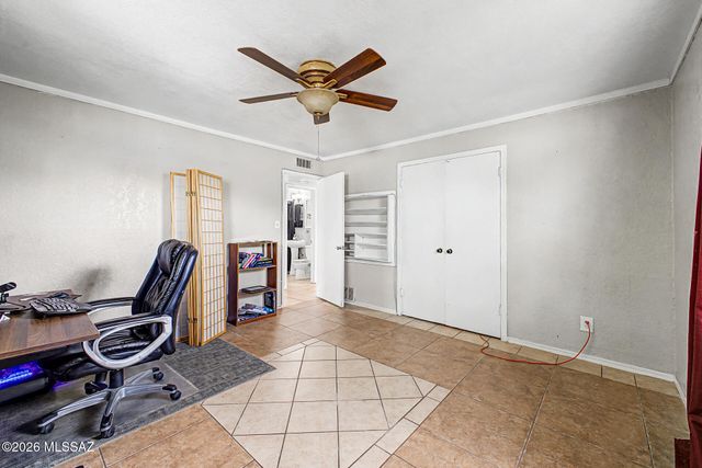 725 E McMillan Drive, Tucson, AZ 85719