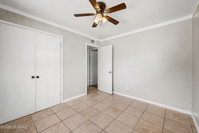 725 E McMillan Drive, Tucson, AZ 85719