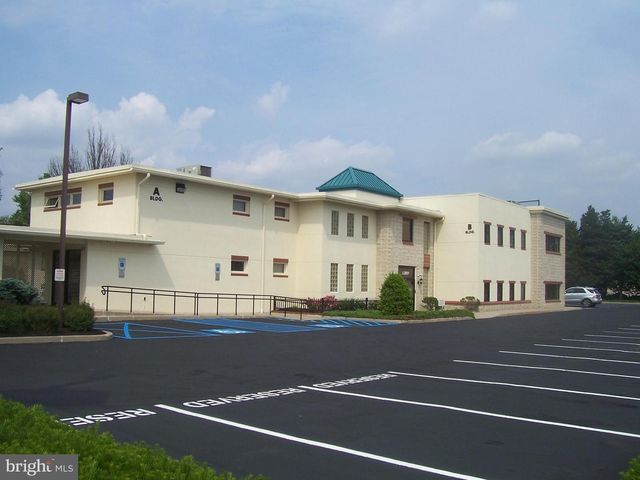 34 SCOTCH RD, Ewing Twp, NJ 08560