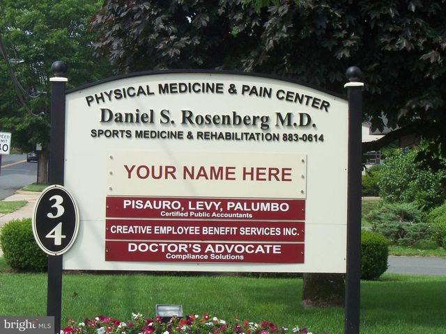 34 SCOTCH RD, Ewing Twp, NJ 08560