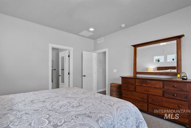 2976 NW 13th St, Meridian, ID 83646