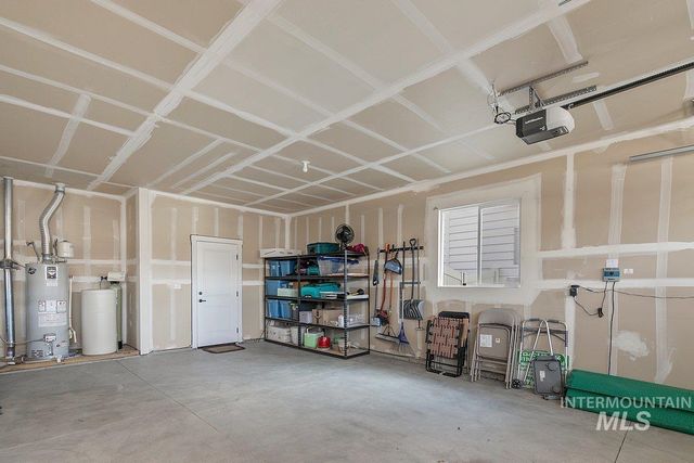 2976 NW 13th St, Meridian, ID 83646