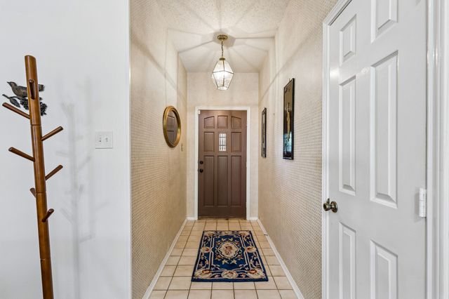 903 Wyndham Place, Arlington, TX 76017