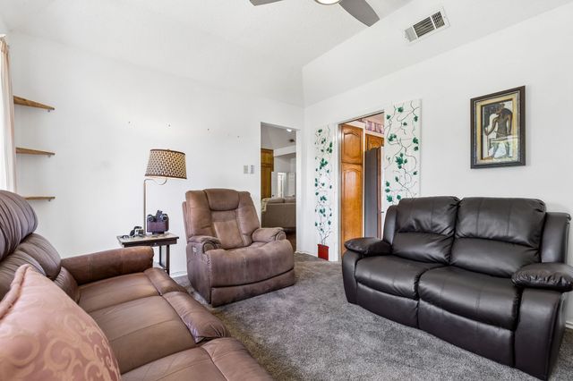 903 Wyndham Place, Arlington, TX 76017