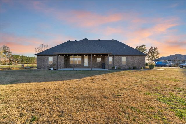 1678 Arbor Acres Avenue, Tontitown, AR 72762
