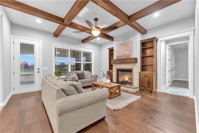 1678 Arbor Acres Avenue, Tontitown, AR 72762