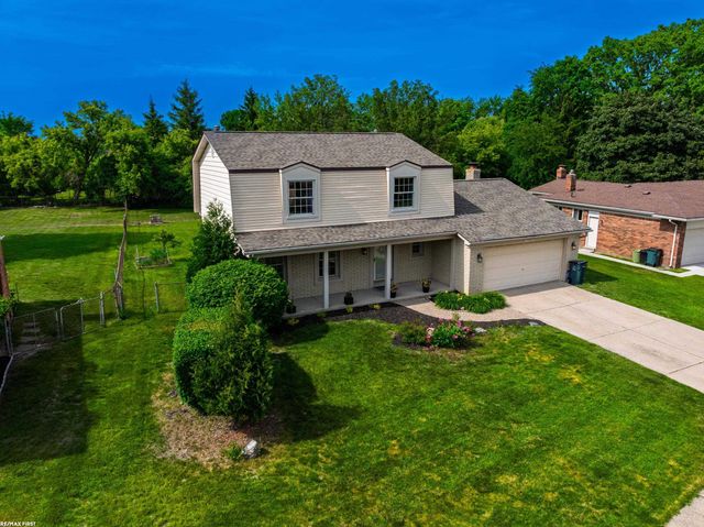 1083 Shallowdale Drive, Troy, MI 48085