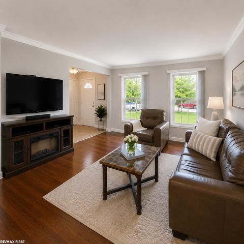 1083 Shallowdale Drive, Troy, MI 48085