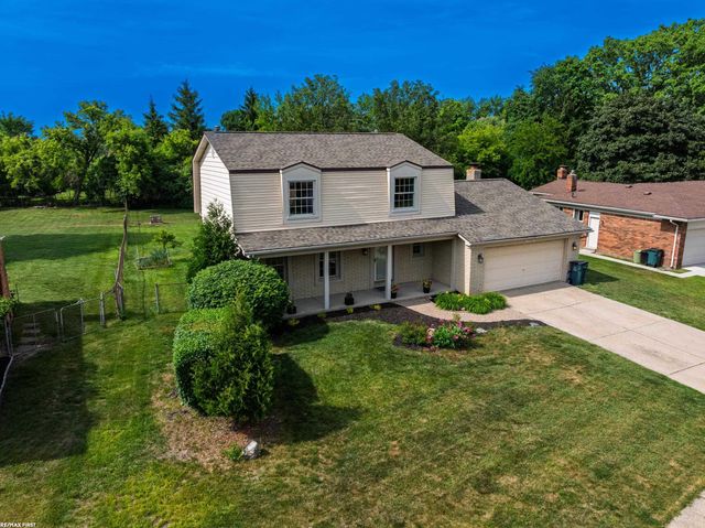 1083 Shallowdale Drive, Troy, MI 48085