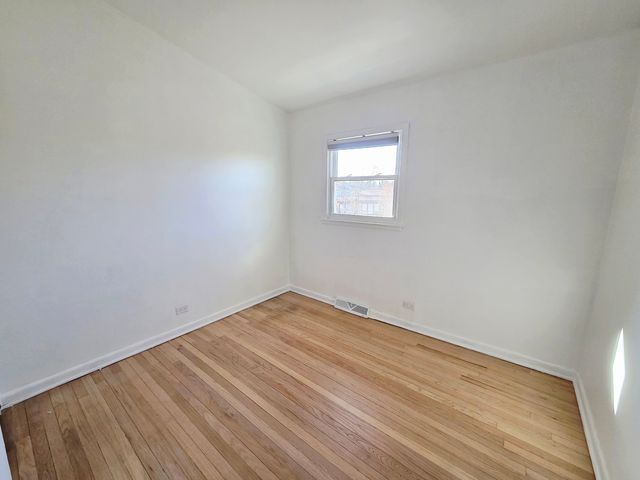 828 Lavergne Avenue, Wilmette, IL 60091