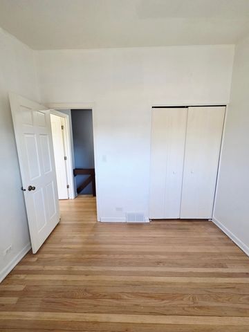 828 Lavergne Avenue, Wilmette, IL 60091