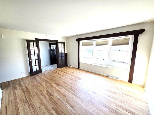 828 Lavergne Avenue, Wilmette, IL 60091