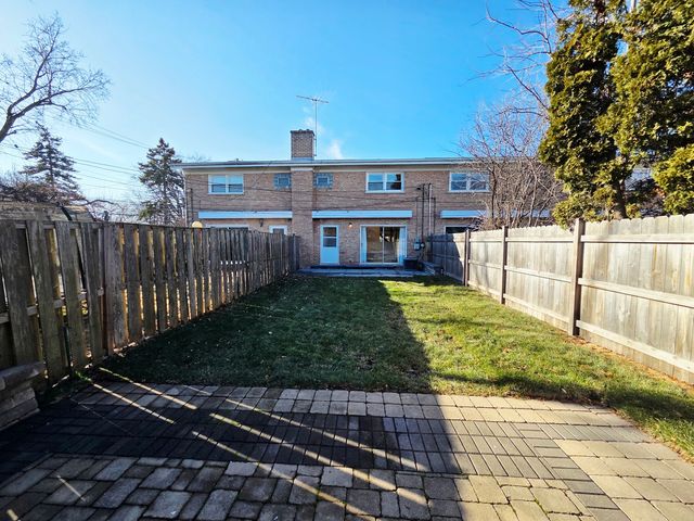 828 Lavergne Avenue, Wilmette, IL 60091