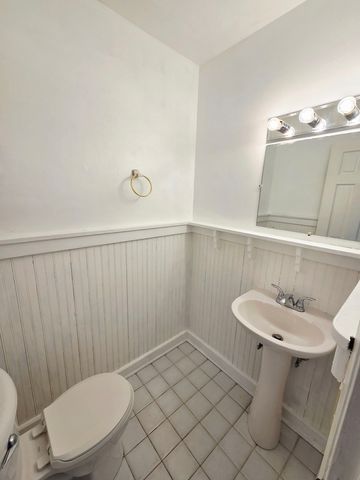 828 Lavergne Avenue, Wilmette, IL 60091