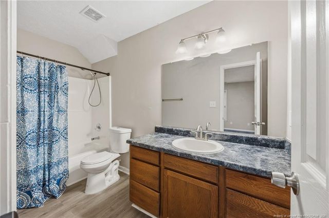 6870 Shawcross Lane, Fayetteville, NC 28314