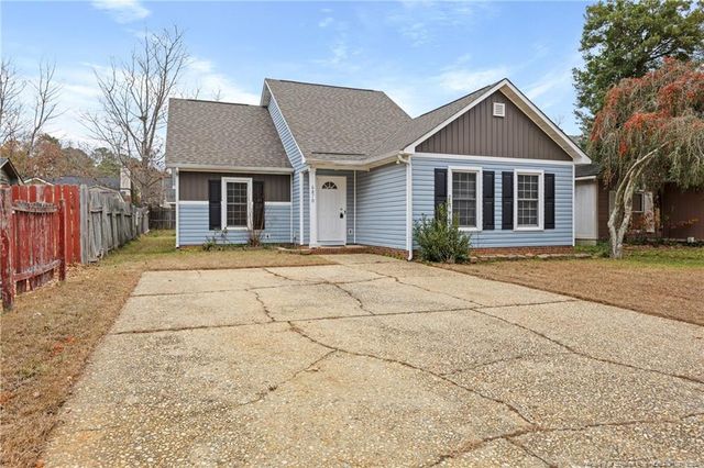 6870 Shawcross Lane, Fayetteville, NC 28314