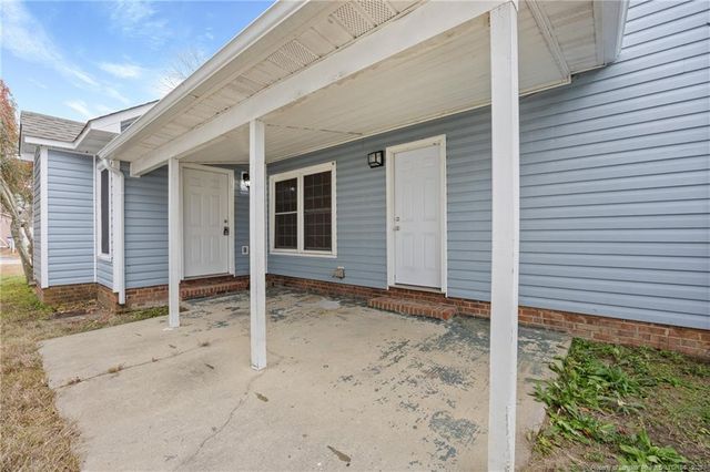 6870 Shawcross Lane, Fayetteville, NC 28314