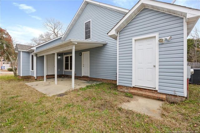 6870 Shawcross Lane, Fayetteville, NC 28314